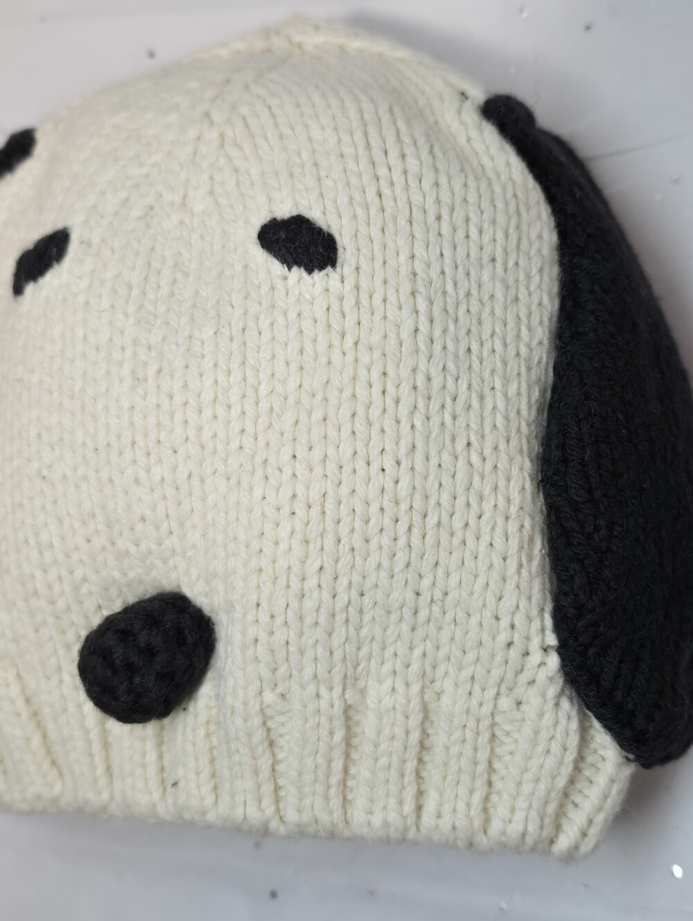 GAP Kids Peanuts Snoopy Knit Beanie Hat - Cream and Black. - Picture 3 of 10